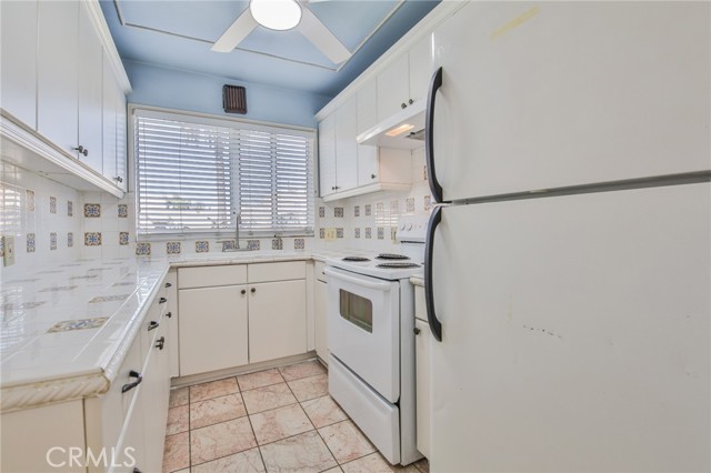 Detail Gallery Image 11 of 24 For 100 Cerritos #7,  Long Beach,  CA 90802 - 1 Beds | 1 Baths