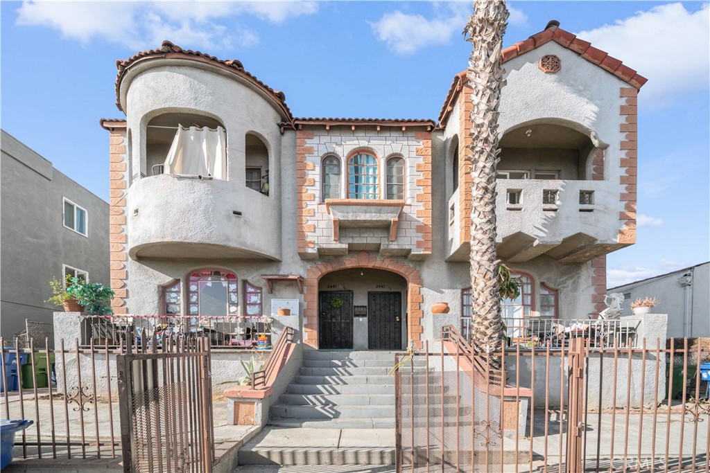Quadruplex at 2441 Fairmount