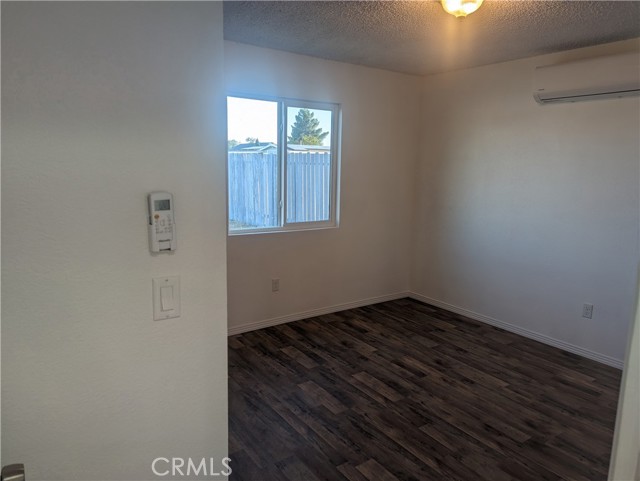 Detail Gallery Image 6 of 29 For 8318 Quezon Ave, California City,  CA 93505 - 3 Beds | 1 Baths