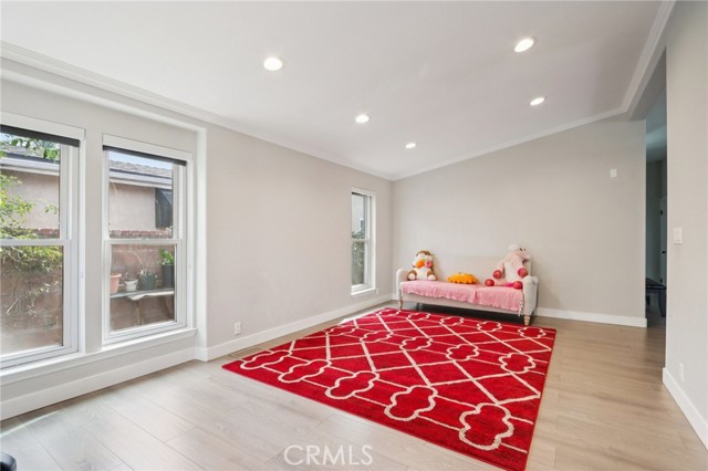 Detail Gallery Image 4 of 75 For 18320 Ingomar St, Reseda,  CA 91335 - – Beds | – Baths