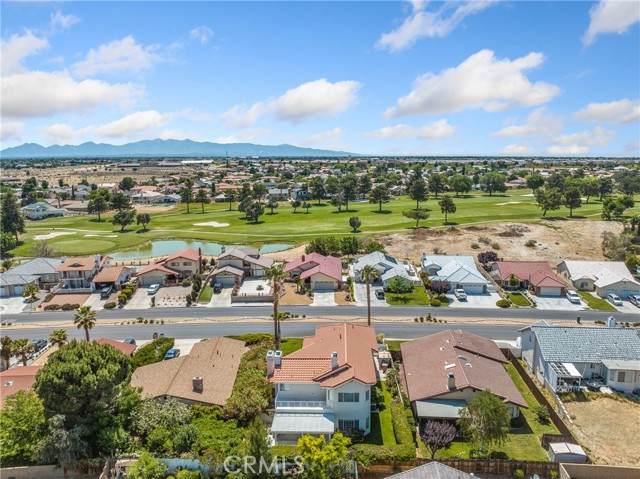 12665 Spring Valley, Victorville CA: https://media.crmls.org/medias/e0061f24-ef49-43d1-add8-912776377b29.jpg