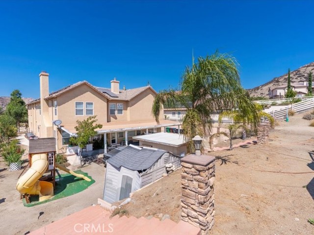 190 Cross Rail Lane, Norco CA: https://media.crmls.org/medias/e006dd08-74d5-4e6d-a5e5-f4d4a8e71590.jpg