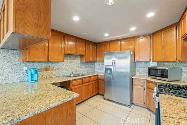 Detail Gallery Image 13 of 53 For 7503 Pismo, Hesperia,  CA 92345 - 4 Beds | 2 Baths