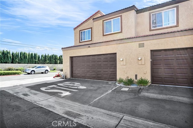 Detail Gallery Image 3 of 38 For 2766 via Hacienda #102,  Fullerton,  CA 92835 - 3 Beds | 2/1 Baths