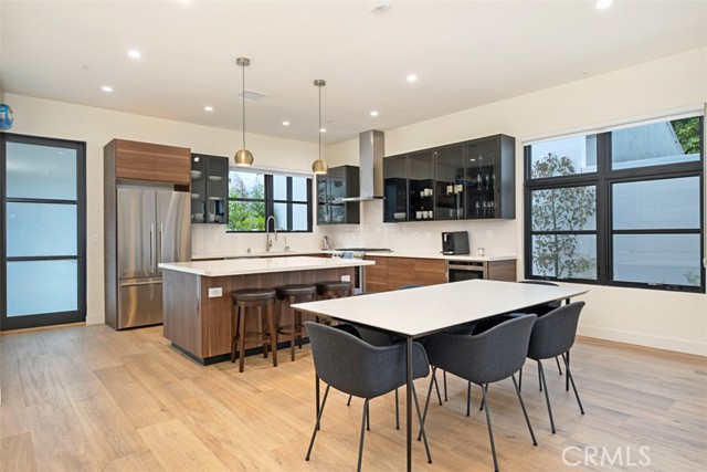 Detail Gallery Image 6 of 33 For 822 S Plymouth #4,  Los Angeles,  CA 90005 - 4 Beds | 3/1 Baths