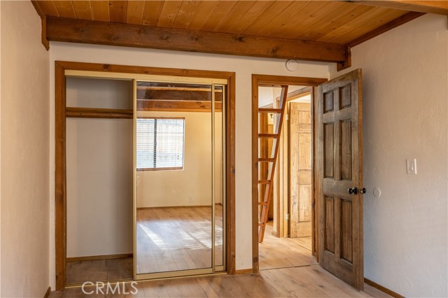 Detail Gallery Image 12 of 28 For 110 Pine View Dr, Big Bear City,  CA 92314 - 2 Beds | 1 Baths