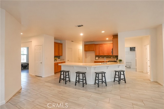 Detail Gallery Image 8 of 30 For 7411 Louise, Winton,  CA 95388 - 3 Beds | 2/1 Baths