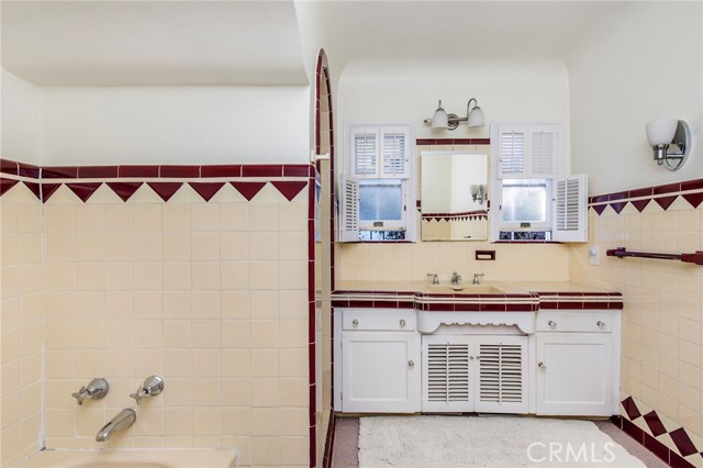 Detail Gallery Image 23 of 44 For 209 Ximeno Ave, Long Beach,  CA 90803 - 3 Beds | 2 Baths