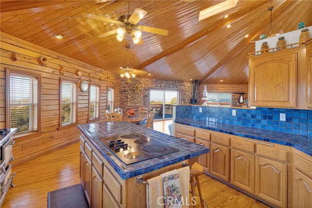 Detail Gallery Image 27 of 42 For 10328 El Centro, Oak Hills,  CA 92344 - 5 Beds | 4 Baths