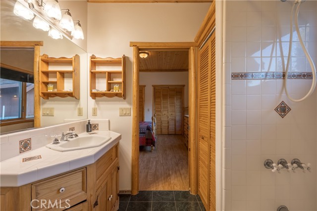 Detail Gallery Image 18 of 42 For 826 Boulder, Big Bear Lake,  CA 92315 - 3 Beds | 2/1 Baths