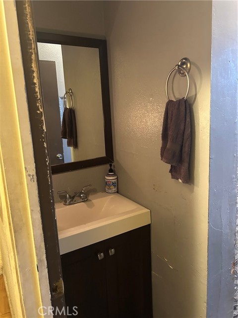 Detail Gallery Image 11 of 16 For 3312 Hyde Park Bld, Los Angeles,  CA 90043 - 3 Beds | 1 Baths