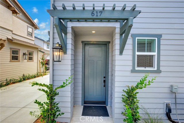 Detail Gallery Image 4 of 36 For 617 E Walnut Ave, Monrovia,  CA 91016 - 3 Beds | 3 Baths