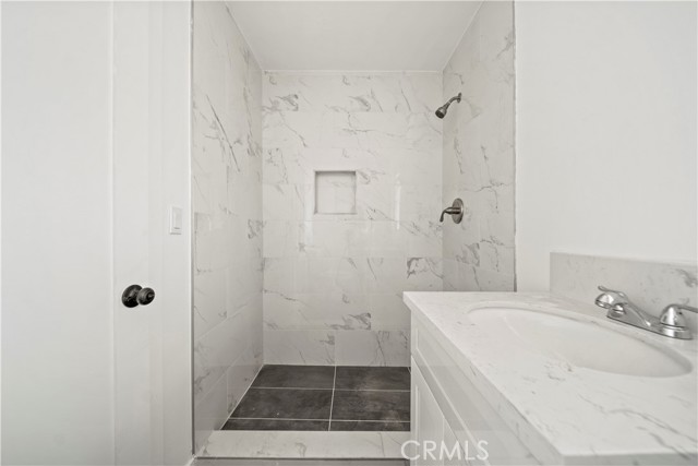 Detail Gallery Image 11 of 18 For 107 W Kettering Street, Lancaster,  CA 93534 - 3 Beds | 2 Baths