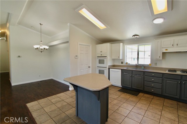 Detail Gallery Image 8 of 36 For 400 Sulphur Bank Rd #24,  Clearlake Oaks,  CA 95423 - 4 Beds | 2 Baths