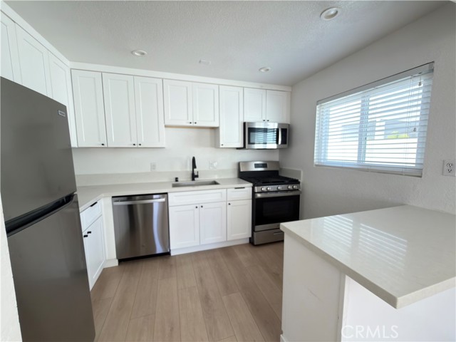 Detail Gallery Image 9 of 14 For 215 W Canada #B,  San Clemente,  CA 92672 - 2 Beds | 1 Baths
