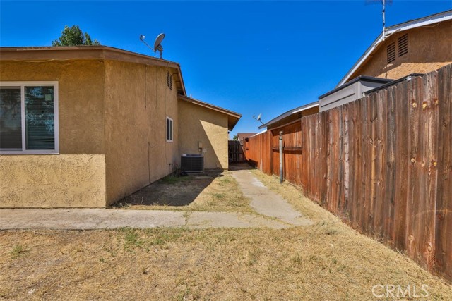 Detail Gallery Image 36 of 42 For 14830 Cliffrose Ct, Moreno Valley,  CA 92553 - 2 Beds | 2 Baths