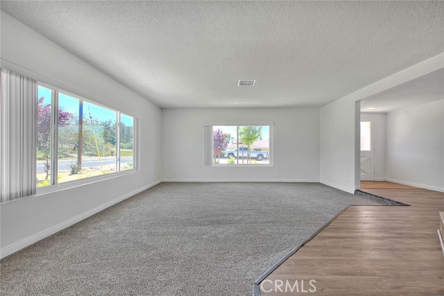 Detail Gallery Image 7 of 51 For 35694 Sierra Ln, Yucaipa,  CA 92399 - 3 Beds | 2 Baths
