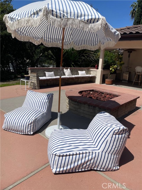 Detail Gallery Image 6 of 27 For 16772 Knollwood Dr, Granada Hills,  CA 91344 - 4 Beds | 4/1 Baths