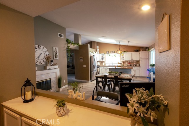 Detail Gallery Image 9 of 19 For 2916 Hampton Ave, Hemet,  CA 92545 - 3 Beds | 2 Baths