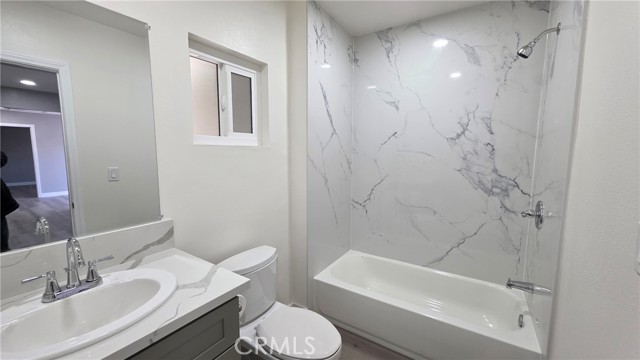 Detail Gallery Image 5 of 9 For 1186 W 9th, Pomona,  CA 91766 - 3 Beds | 1 Baths