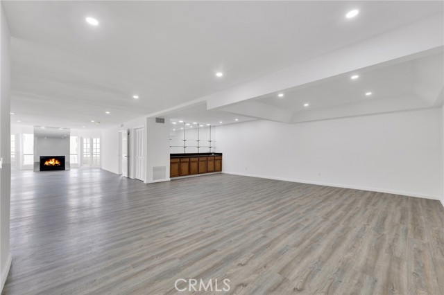 1815 Butler Avenue, Los Angeles CA: https://media.crmls.org/medias/e00c372f-059d-4e99-882a-223124499118.jpg