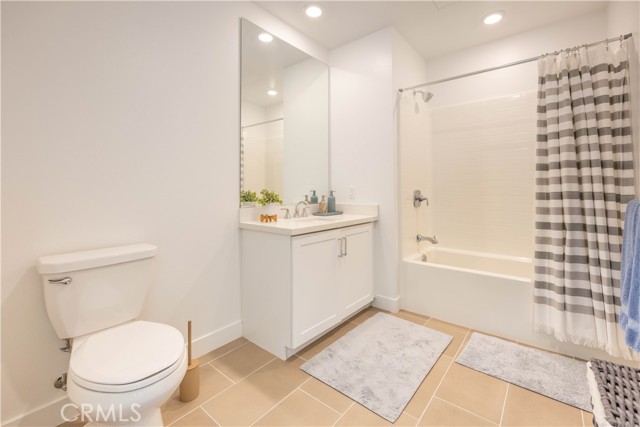 3400 Rivington, Irvine CA: https://media.crmls.org/medias/e00c37ac-27d3-4bef-b6d4-8caa8055da2e.jpg
