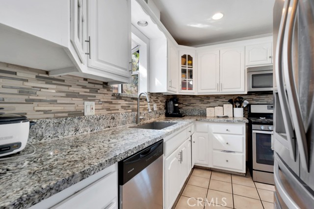 7708 Penfield photo 11