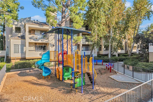 Detail Gallery Image 21 of 30 For 21550 Burbank Bld #111,  Woodland Hills,  CA 91367 - 1 Beds | 1 Baths