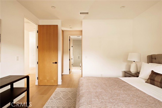 Detail Gallery Image 22 of 26 For 3962 Alla, Los Angeles,  CA 90066 - 4 Beds | 4/1 Baths