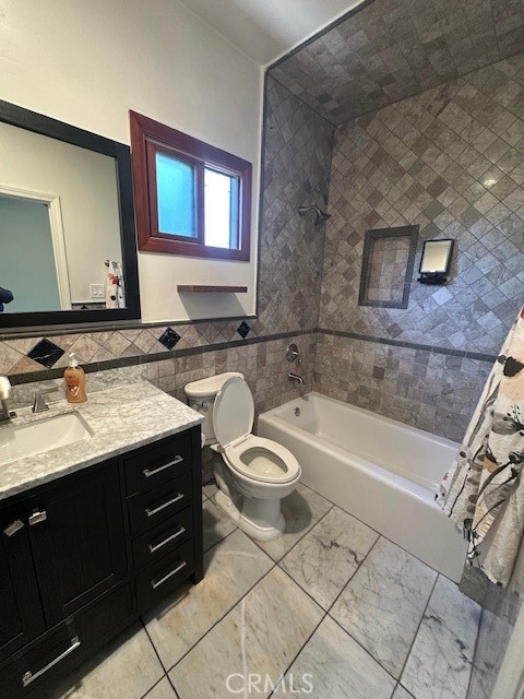 7755 Ethel Avenue, North Hollywood CA: https://media.crmls.org/medias/e00ddef4-172f-4aed-b30d-b01c9801d55a.jpg