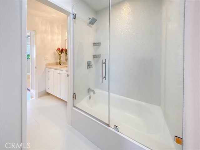 2000 Mathews Avenue, Redondo Beach, California 90278, 2 Bedrooms Bedrooms, ,1 BathroomBathrooms,Residential,Sold,Mathews,SB22063951