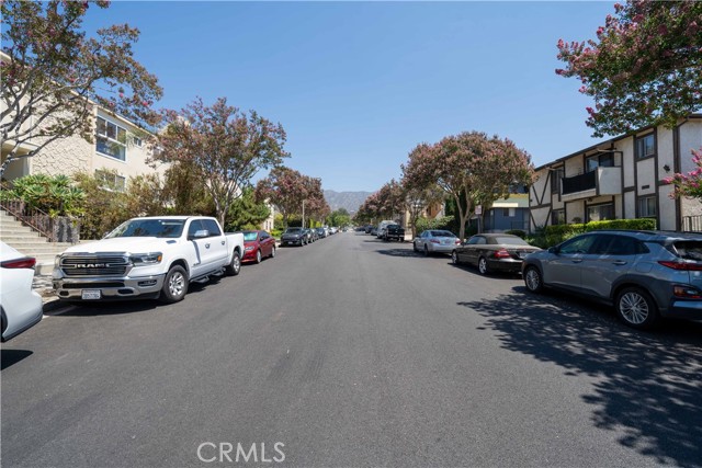 310 Cornell Drive, Burbank CA: https://media.crmls.org/medias/e00eb5dd-7ee3-4504-8bfe-caf921bf9937.jpg