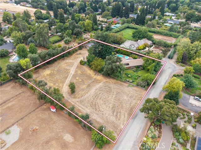 55 Roseanna Court, Chico CA: https://media.crmls.org/medias/e00f986b-57da-4695-97bf-49aac4d5d2a6.jpg