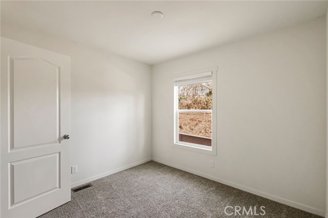 1562 Hemlock Lane, Paradise CA: https://media.crmls.org/medias/e00fb59c-5769-4b85-a776-d6677dc406ba.jpg