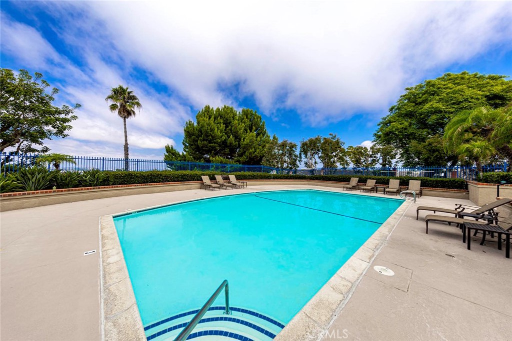 MLS #OC25226847 image #43