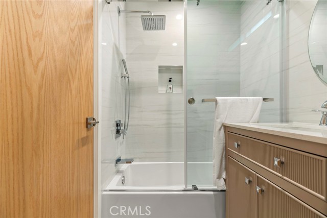 Detail Gallery Image 39 of 66 For 981 Glen Oaks, Pasadena,  CA 91105 - 3 Beds | 3 Baths