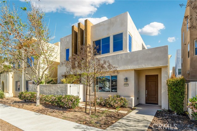 Detail Gallery Image 2 of 49 For 104 Interval, Irvine,  CA 92618 - 3 Beds | 2/1 Baths