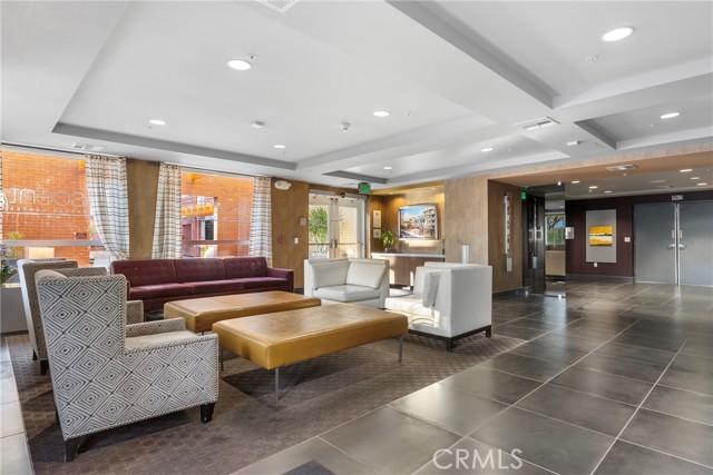 Detail Gallery Image 27 of 34 For 21301 Erwin #206,  Woodland Hills,  CA 91367 - 2 Beds | 2 Baths