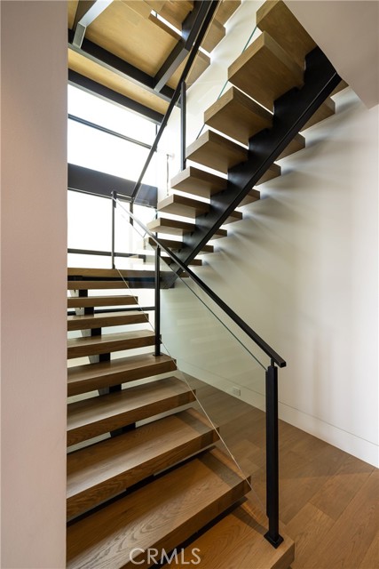 2304 Cliff, Newport Beach CA: https://media.crmls.org/medias/e013f5c2-12e5-4041-a47e-c42efe881966.jpg