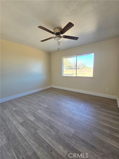 41042 163rd St E, Lancaster CA: https://media.crmls.org/medias/e0140ce9-c347-49ba-841b-2c311948ce60.jpg