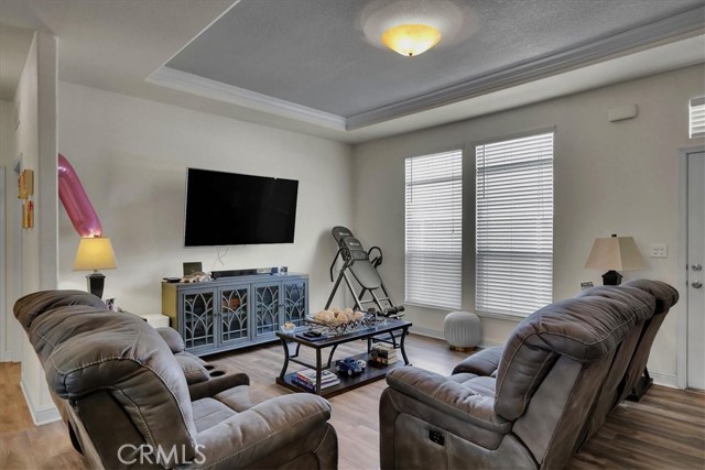 111 Madrid, Tustin CA: https://media.crmls.org/medias/e0145322-ecdc-487f-af5a-683854330f4b.jpg