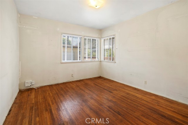 2729 N Studebaker Road, Long Beach CA: https://media.crmls.org/medias/e014684d-80ba-4cbc-b936-f6ced73205e5.jpg