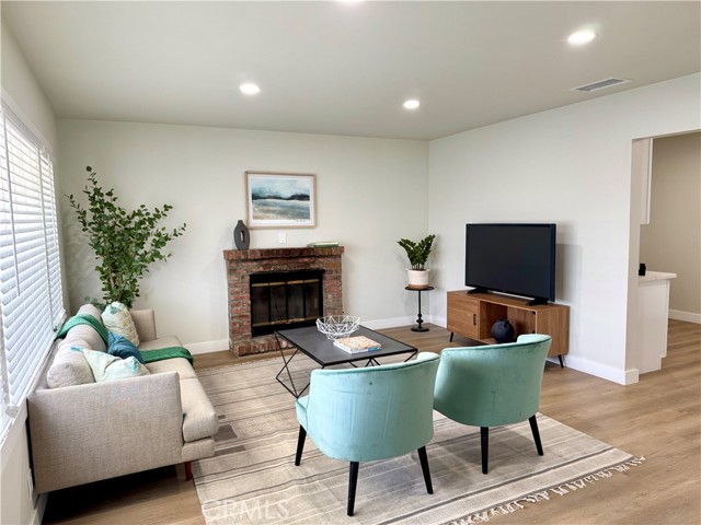 Detail Gallery Image 8 of 31 For 905 Patrick, Pomona,  CA 91767 - 3 Beds | 3 Baths