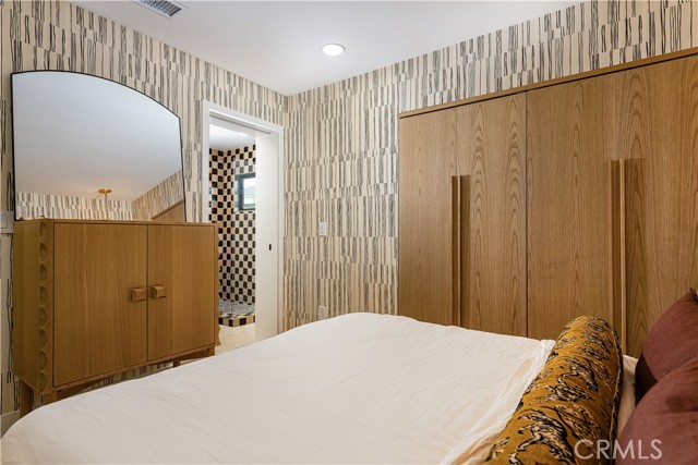 Detail Gallery Image 13 of 30 For 204 E 211th St, Carson,  CA 90745 - 4 Beds | 2 Baths