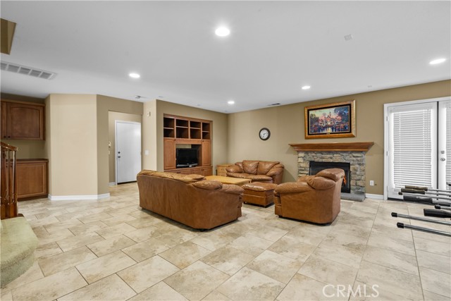 Detail Gallery Image 22 of 61 For 36456 Sunny Ln, Palmdale,  CA 93550 - 5 Beds | 4/1 Baths