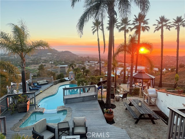 635 Becky Lane, San Marcos CA: https://media.crmls.org/medias/e015b06f-67f5-4dc2-884e-62db9c8286c8.jpg
