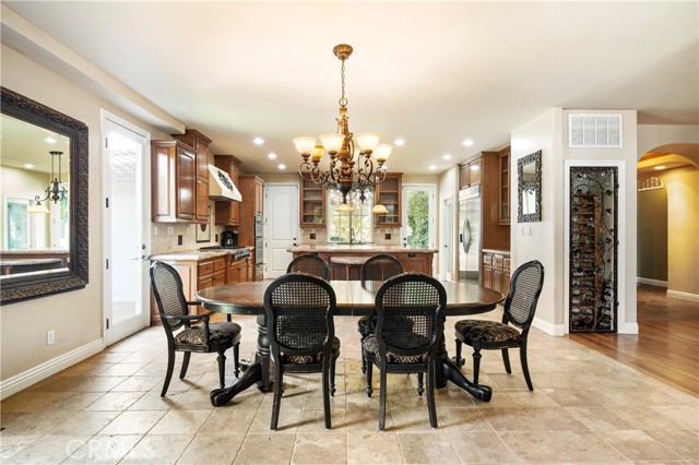 42179 Calle Paramo, Murrieta CA: https://media.crmls.org/medias/e0163782-98b1-4139-bcac-d4800cff9259.jpg