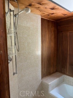 https://media.crmls.org/medias/e017166b-d87d-4285-baac-04e37c61226d.jpg?preset=X-Large