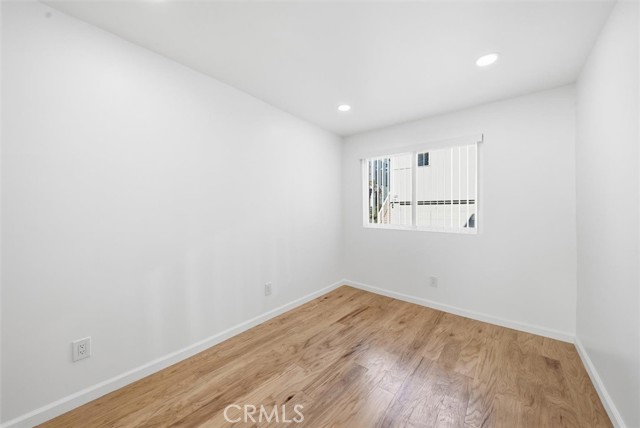 Detail Gallery Image 10 of 17 For 220 39th a,  Manhattan Beach,  CA 90266 - 1 Beds | 1 Baths