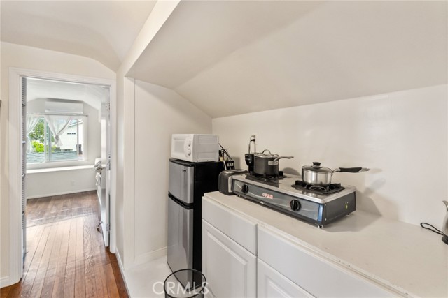 Detail Gallery Image 14 of 28 For 1841 S 6th St, Alhambra,  CA 91803 - 6 Beds | 4 Baths